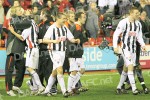 Aberdeen v Pars 18th March 2009. Pars players celebrate!