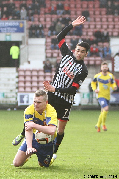 (c) www.DAFC.net
Photographs can be requested from photos@dafc.net
Kerr Young v Jon Daly.
(IMG_0072.jpg)