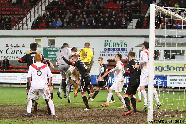 (c) www.DAFC.net
Photographs can be requested from photos@dafc.net
Ryan Wallace v Sebastien Faure.
(IMG_0112.jpg)