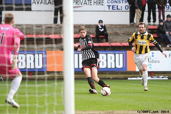 (c) www.DAFC.net
Photographs can be requested from photos@dafc.net
Ryan Williamson sets up the first goal of the game.
(IMG_0436.jpg)
