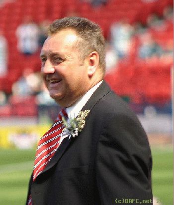 (c) www.DAFC.net
Photographs can be requested from photos@dafc.net
A moment to remember for Jimmy Calderwood.
(ScottishCupFinal2004215.jpg)