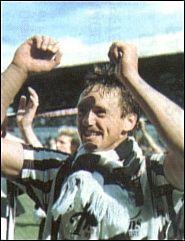 (c) www.DAFC.net
Photographs can be requested from photos@dafc.net
Norrie McCathie 1988
(norriewin.jpg)