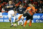 Dundee Utd v Pars 27th January 2007. Jim Hamilton v Stuart Duff.